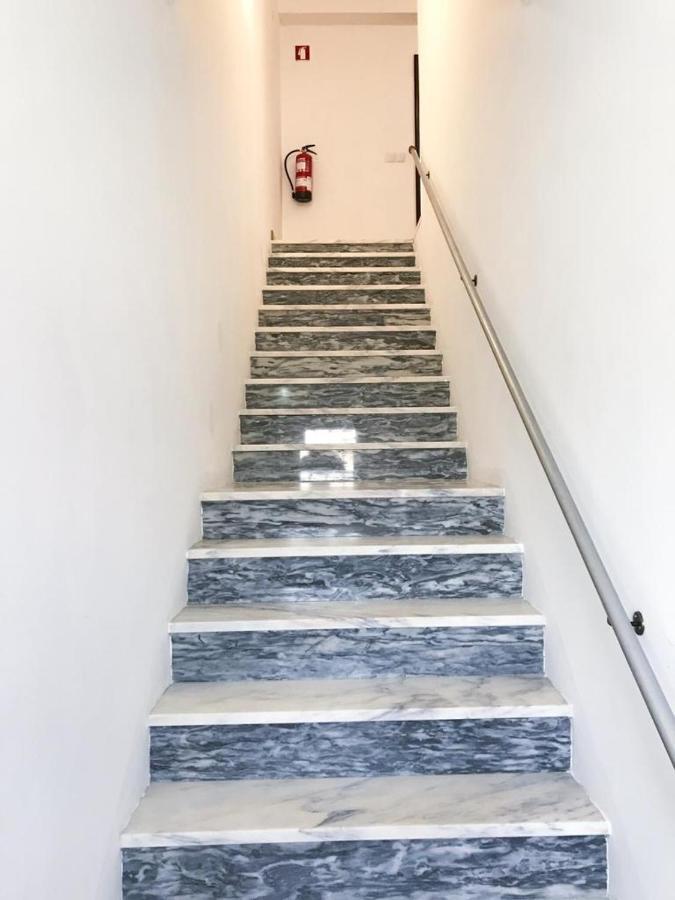 Menin Rooms 2 Кастело Бранко Екстериор снимка